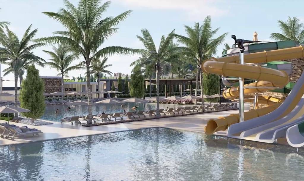 Poolanlage mit Wasserrutschen im Sentido Palmeras Lumare in Konakli an der Türkischen Riviera, moderne Hotelneueröffnung 2026